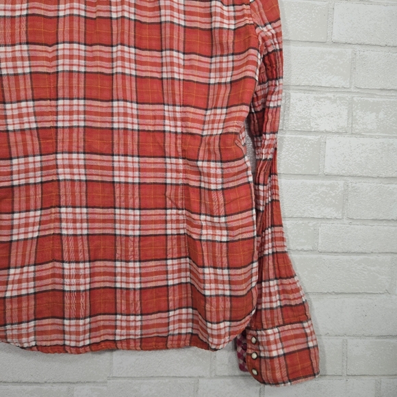 AEO flannel print button down - Picture 12 of 13